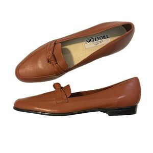 Trotters Relate Brown Leather Loafers